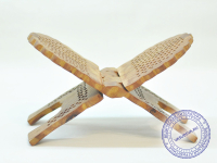 Резная деревянная подставка для книг (в ассортименте)