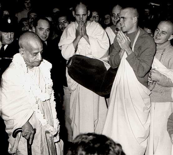 9 мая 1971 года. Прибытие Шрилы Прабхупады в Сидней Foto 9 9 May 1971 goda Pribytie Shrily Prabhupady v Sidney