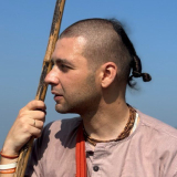 Девакинандана дас