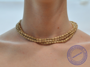 Кантхималы (бусы) из Туласи. 3 ряда. С Радха-кунды (эксклюзив). Мелкие. Светлые. Рисунок Шри Радхе.